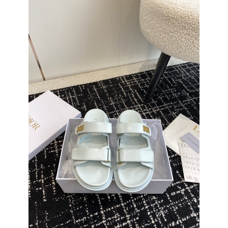 Ch*el slippers